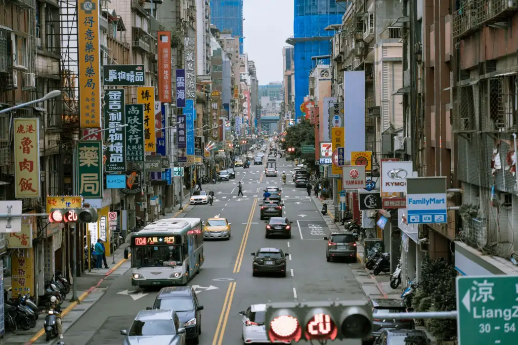 道路施工反光背心反光强度衰减原因及质量控制要点